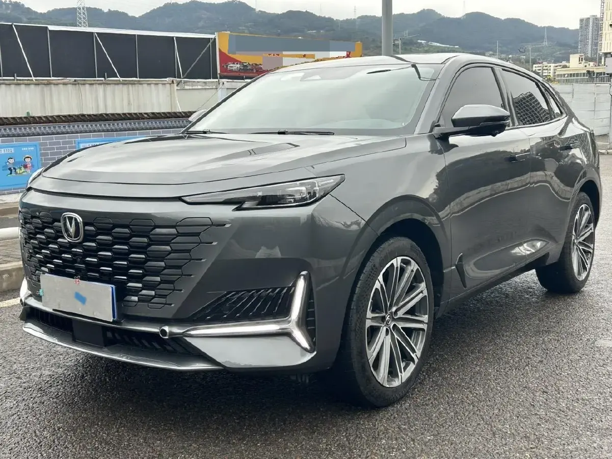 2021 ChangAn UNI-K 2.0T 233HP L4 8AT