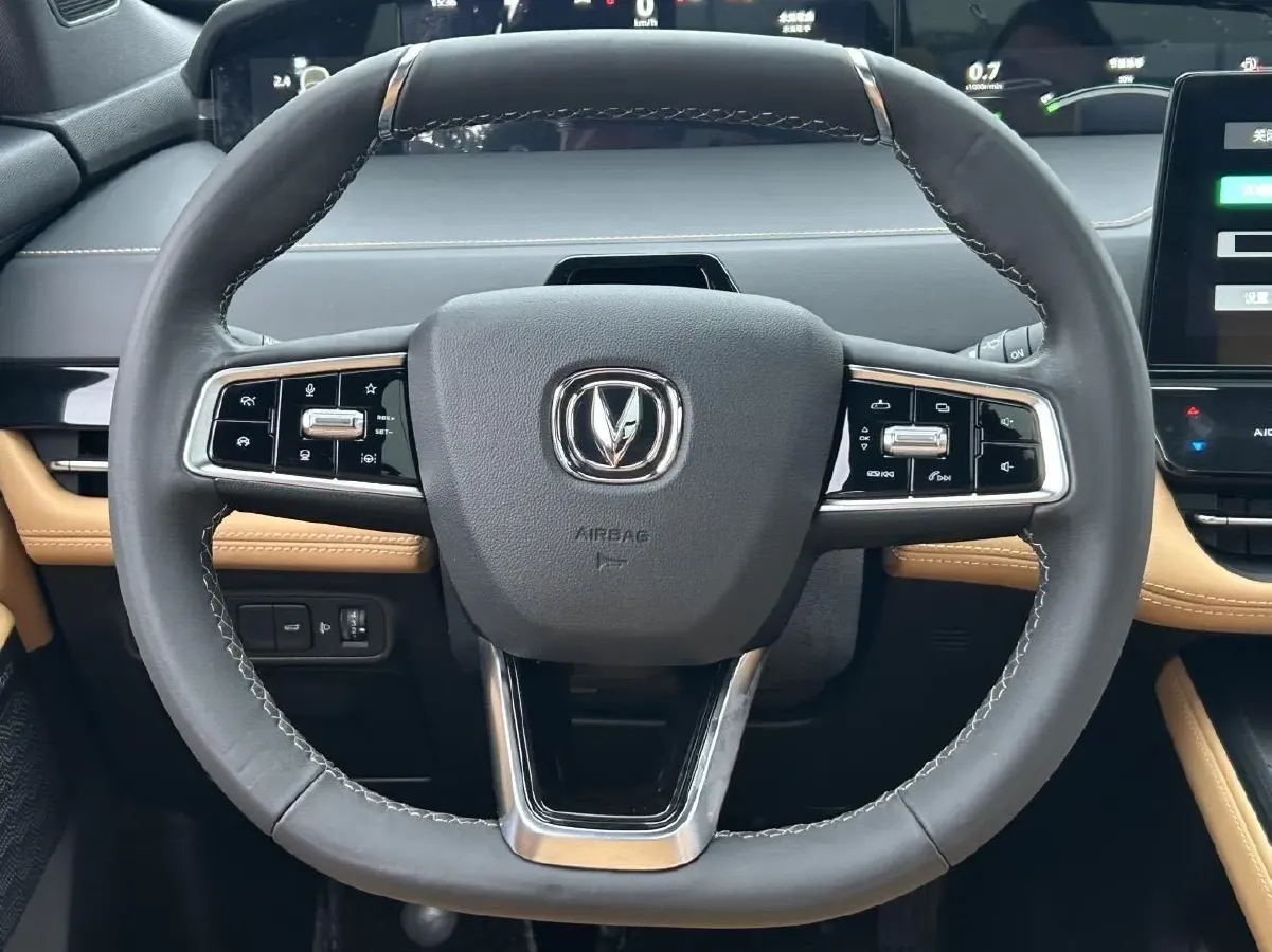 2021 ChangAn UNI-K 2.0T 233HP L4 8AT,autocango,china used car exporter,china ev exporter,chinese used car exporter,chinese used ev exporter