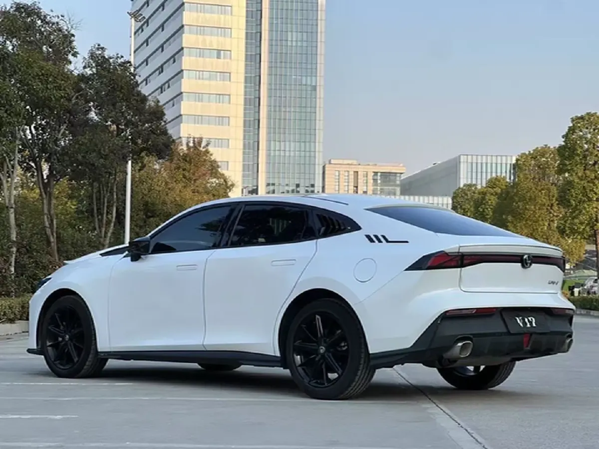 2024 ChangAn UNI-V 1.5T 188HP L4 7DCT,autocango,china used car exporter,china ev exporter,chinese used car exporter,chinese used ev exporter