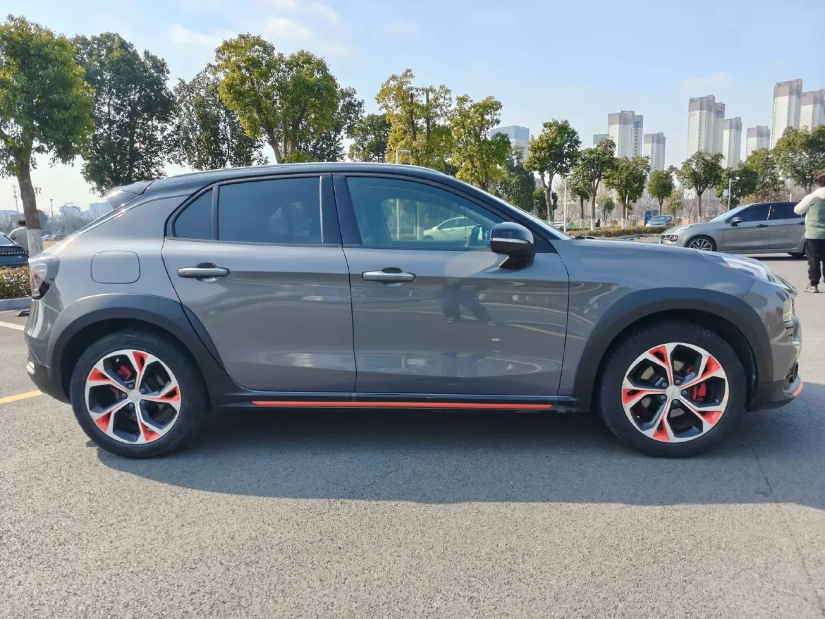 2018 Toyota C-HR 2.0L 171HP L4 CVT,autocango,china used car exporter,china ev exporter,chinese used car exporter,chinese used ev exporter