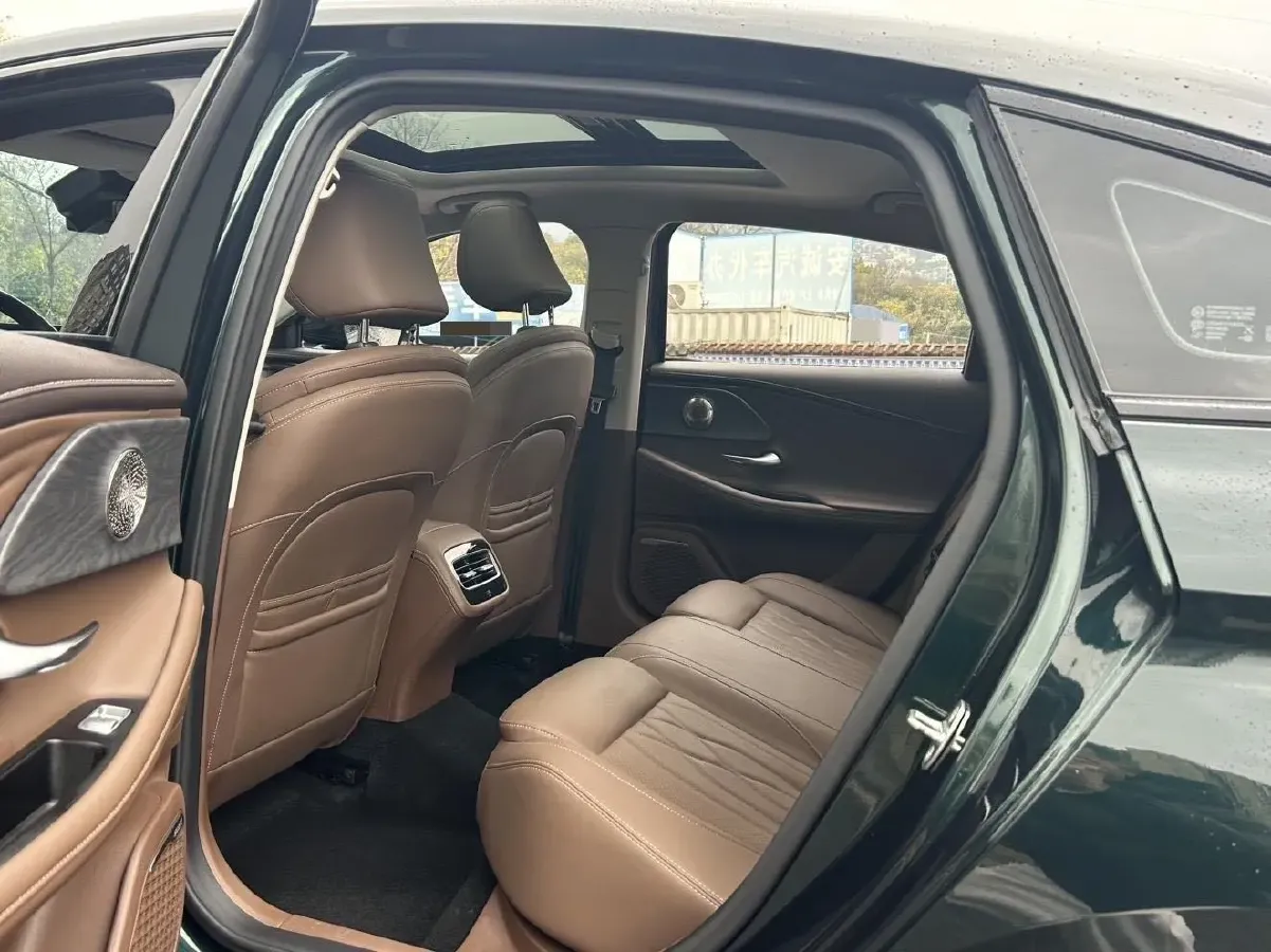 2023 Chery Arrizo 8 2.0T 254HP L4 7DCT,autocango,china used car exporter,china ev exporter,chinese used car exporter,chinese used ev exporter