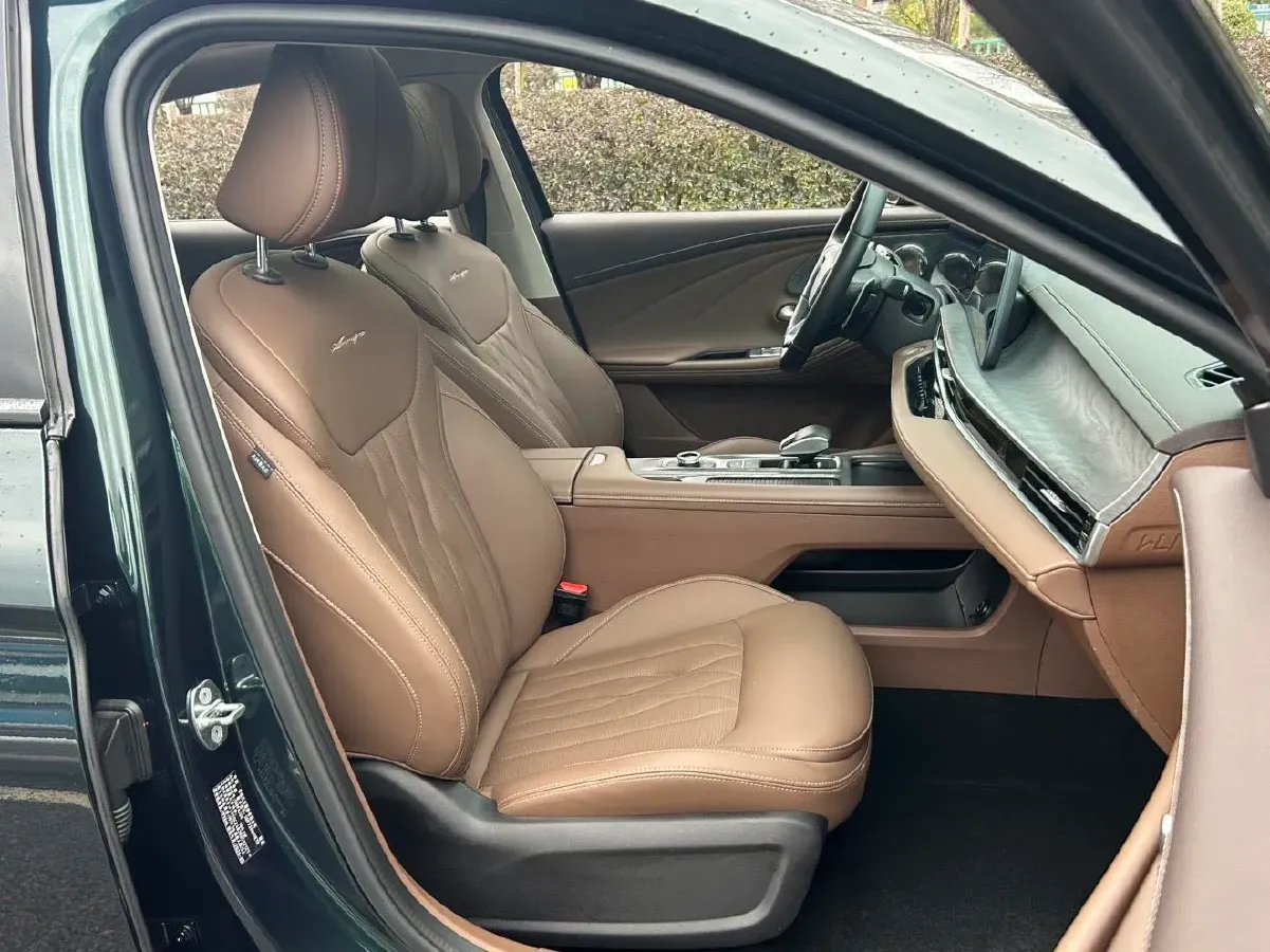 2023 Chery Arrizo 8 2.0T 254HP L4 7DCT,autocango,china used car exporter,china ev exporter,chinese used car exporter,chinese used ev exporter