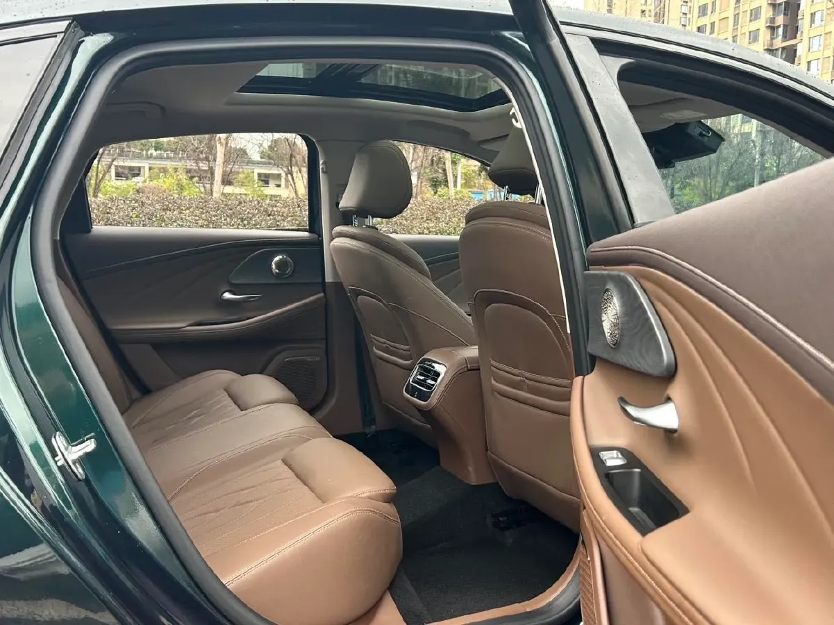 2023 Chery Arrizo 8 2.0T 254HP L4 7DCT,autocango,china used car exporter,china ev exporter,chinese used car exporter,chinese used ev exporter