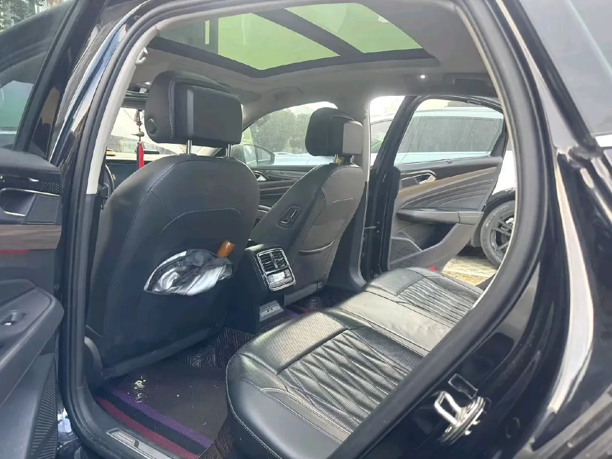 2019 Volvo V40 1.5T 152HP L4 6AT,autocango,china used car exporter,china ev exporter,chinese used car exporter,chinese used ev exporter