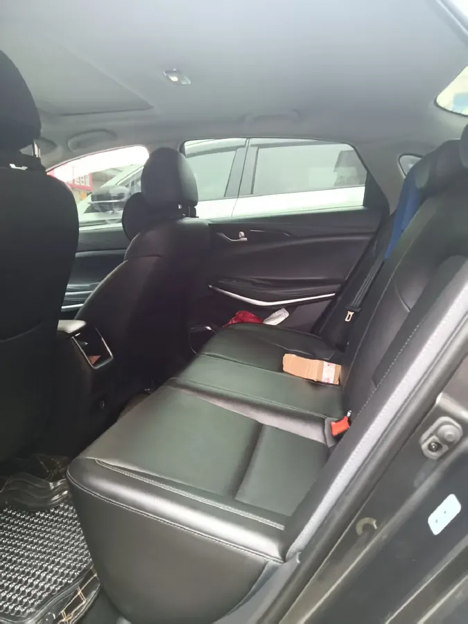 2022 ChangAn Raeton CC 1.5T 188HP L4 7DCT,autocango,china used car exporter,china ev exporter,chinese used car exporter,chinese used ev exporter