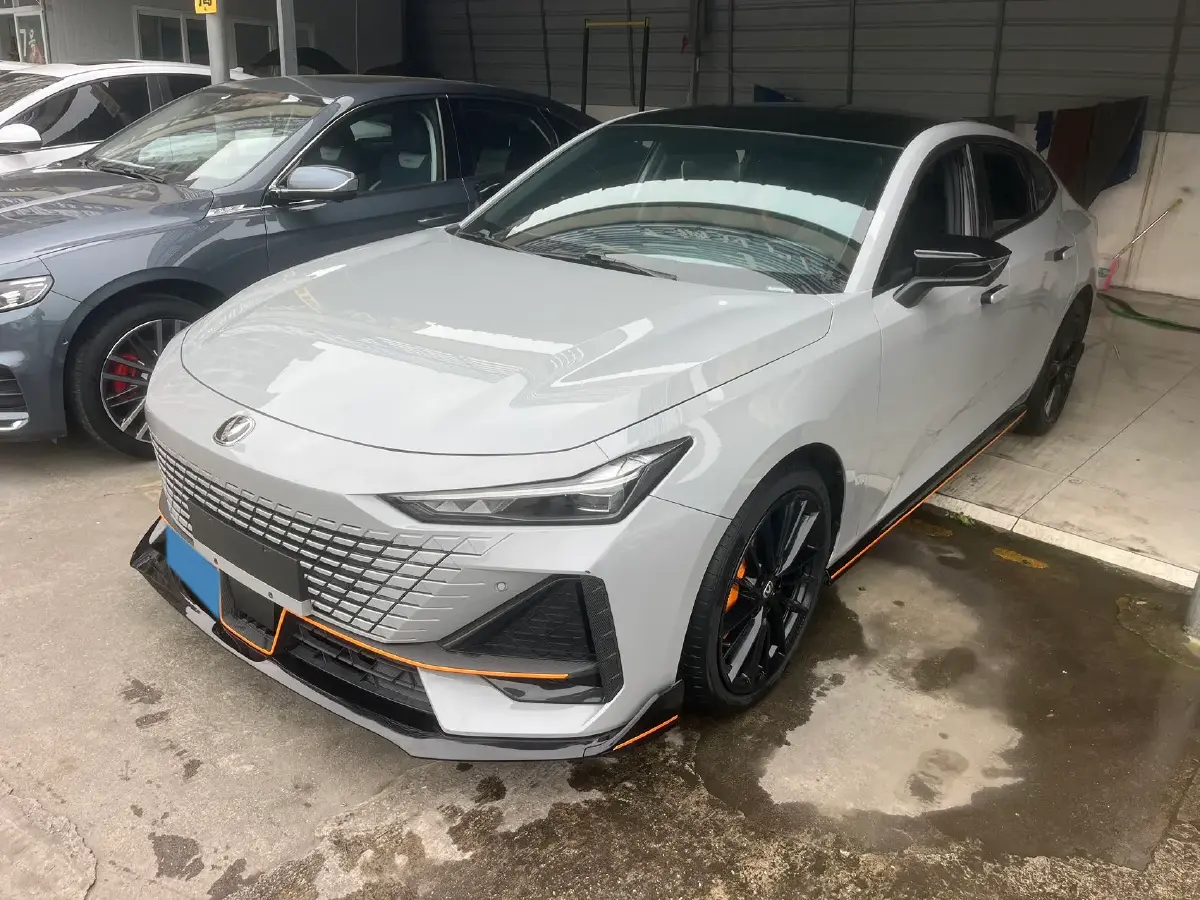 2022 ChangAn UNI-V 1.5T 188HP L4 7DCT