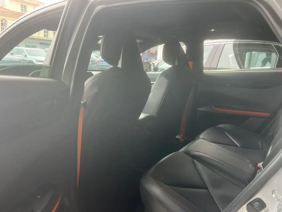 2022 ChangAn UNI-V 1.5T 188HP L4 7DCT,autocango,china used car exporter,china ev exporter,chinese used car exporter,chinese used ev exporter