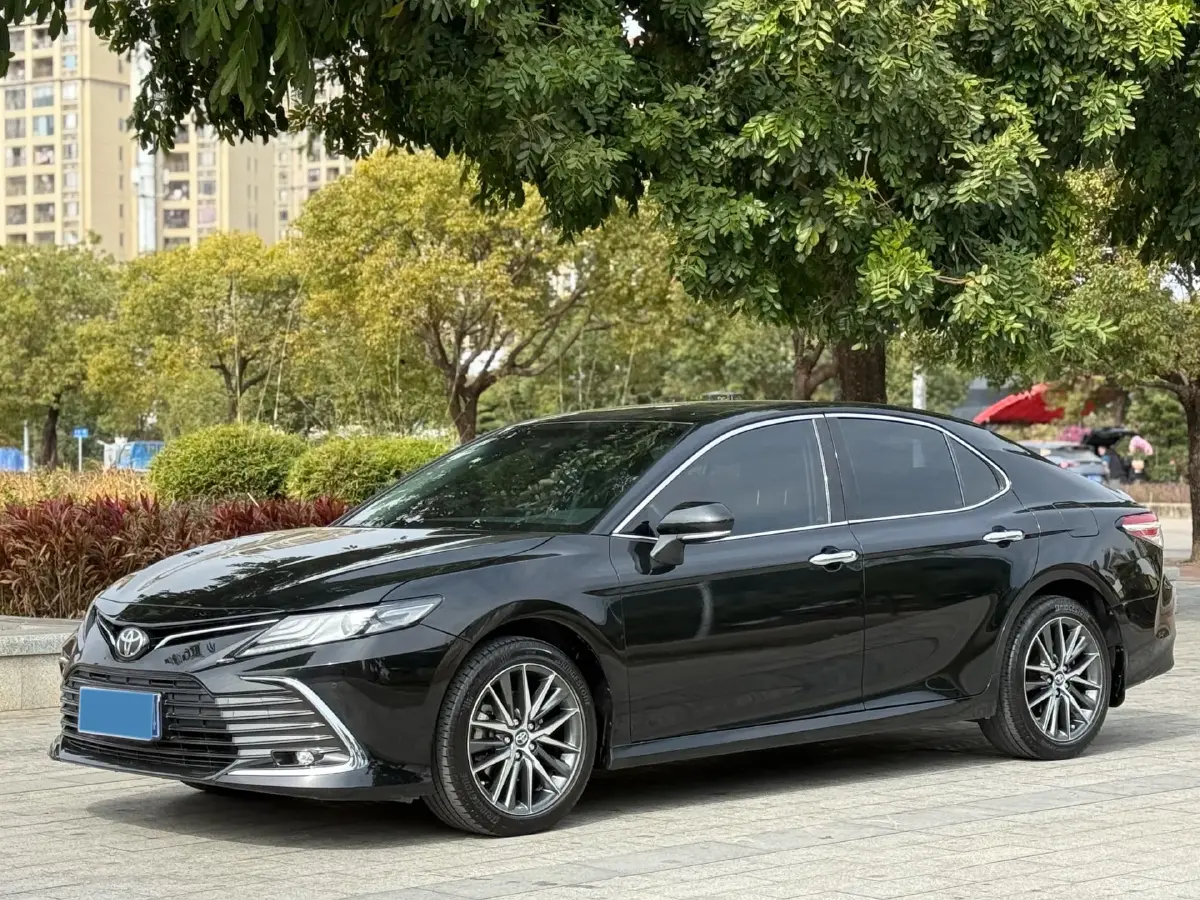 2021 Toyota Camry 2.5L 209HP L4 8AT