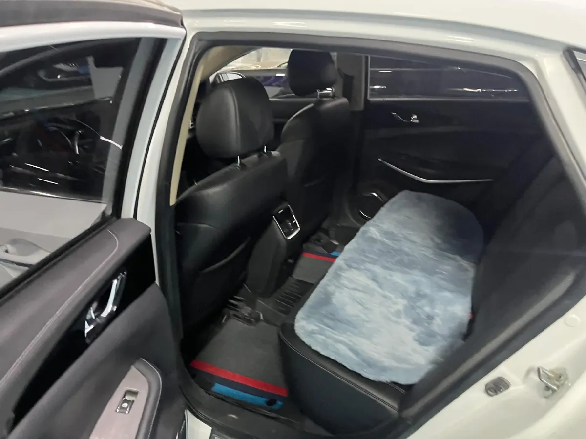 2021 ChangAn Raeton CC 1.5T 180HP L4 7DCT,autocango,china used car exporter,china ev exporter,chinese used car exporter,chinese used ev exporter