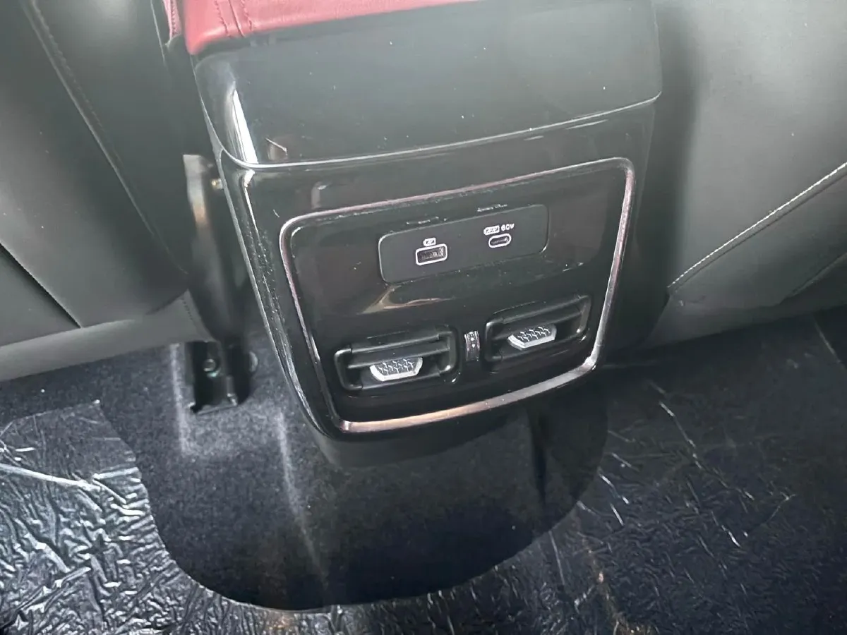 2023 Jetour X70 Plus 1.6T 197HP L4 7DCT,autocango,china used car exporter,china ev exporter,chinese used car exporter,chinese used ev exporter