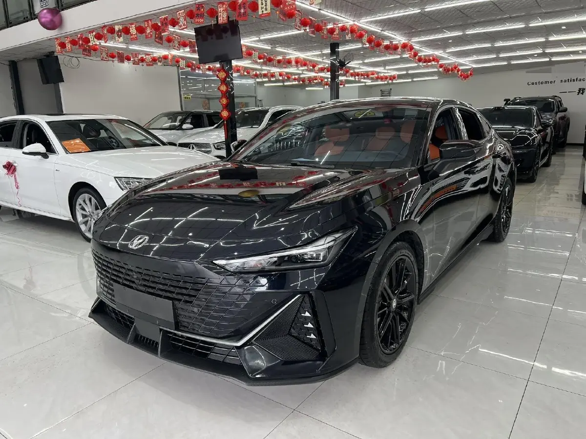 2023 ChangAn UNI-V 1.5T 188HP L4 7DCT