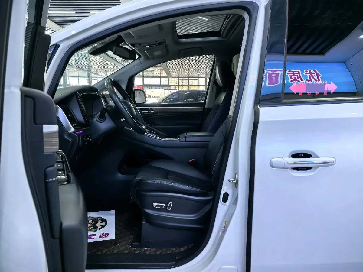 2021 GAC Trumpchi M8 2.0T 252HP L4 8AT,autocango,china used car exporter,china ev exporter,chinese used car exporter,chinese used ev exporter