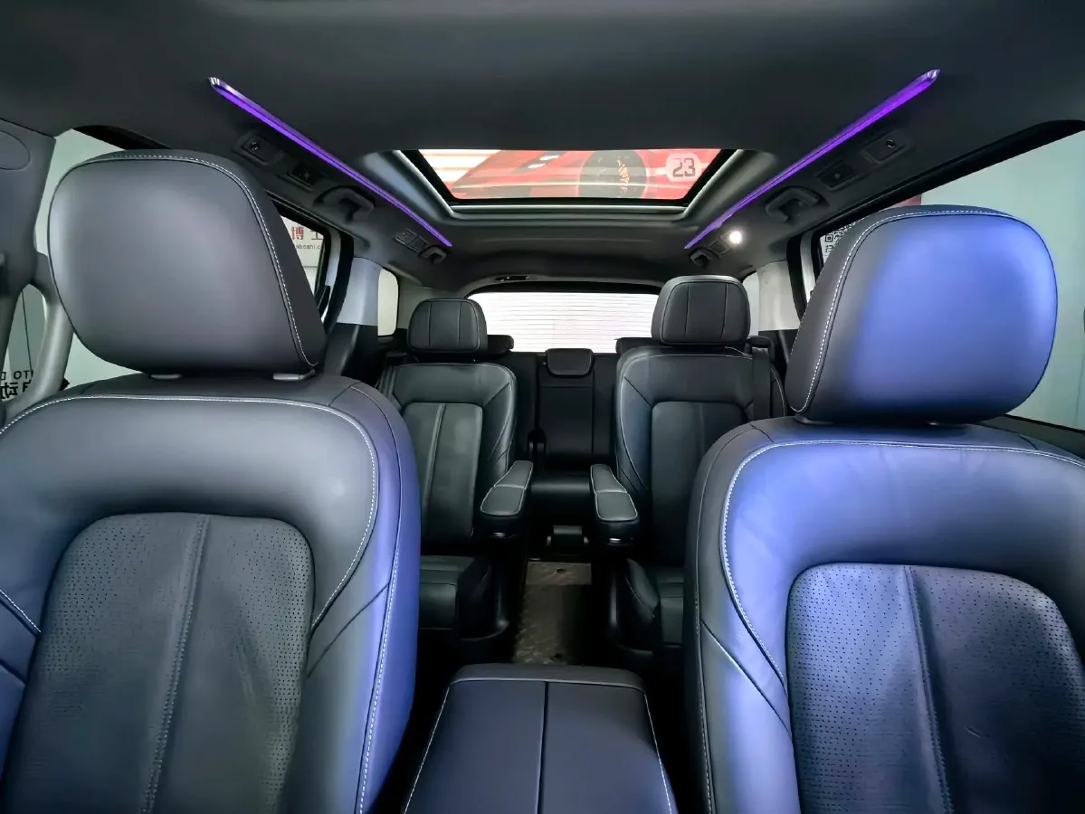 2021 GAC Trumpchi M8 2.0T 252HP L4 8AT,autocango,china used car exporter,china ev exporter,chinese used car exporter,chinese used ev exporter