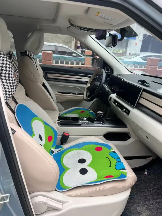 2023 Geely ICON 1.5T 181HP L4 7DCT,autocango,china used car exporter,china ev exporter,chinese used car exporter,chinese used ev exporter