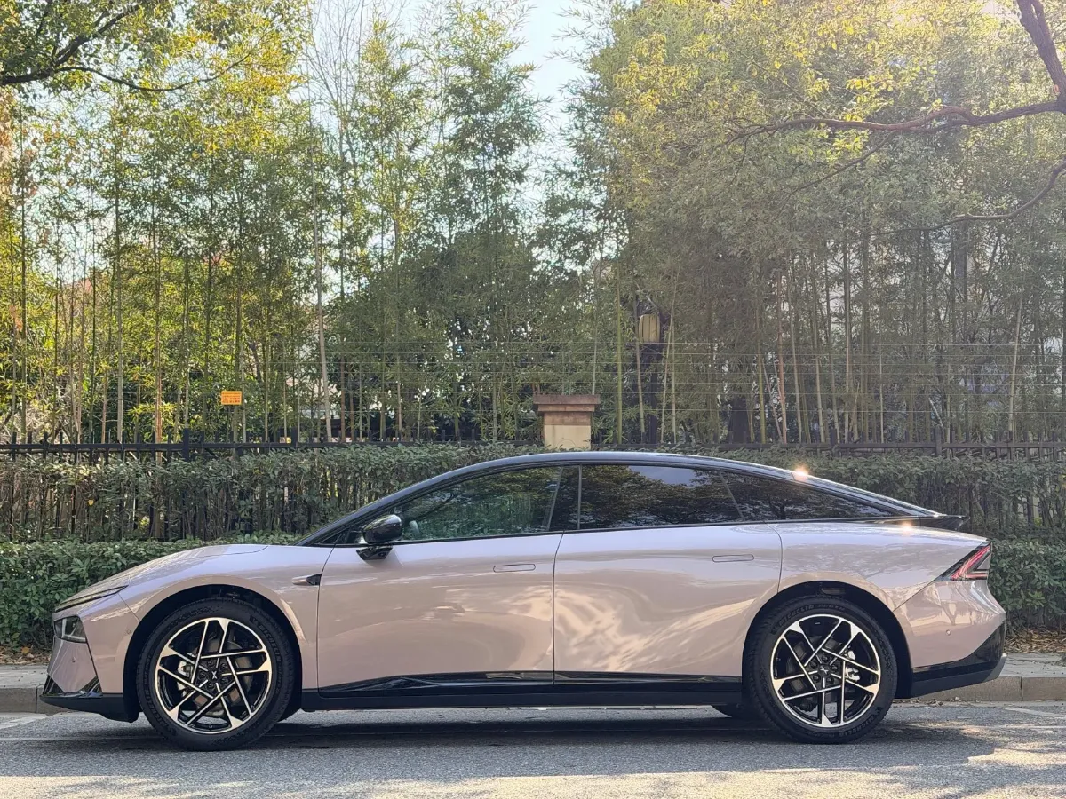 2024 Xpeng P7+ BEV 60.7KWH,autocango,china used car exporter,china ev exporter,chinese used car exporter,chinese used ev exporter