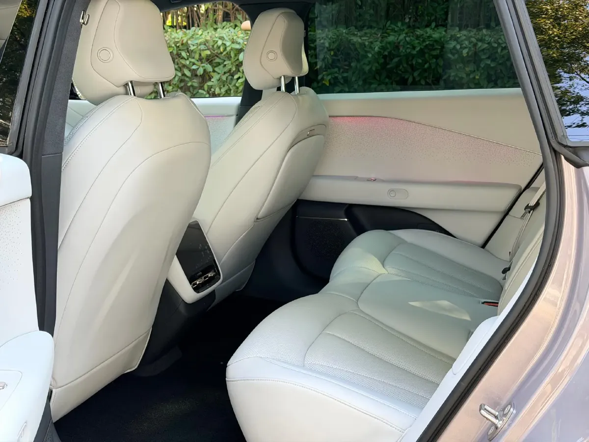 2024 Xpeng P7+ BEV 60.7KWH,autocango,china used car exporter,china ev exporter,chinese used car exporter,chinese used ev exporter