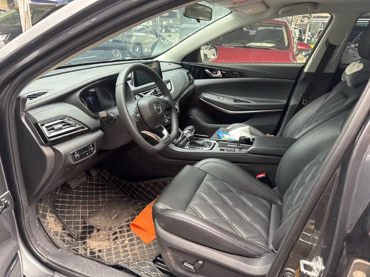 2022 ChangAn Raeton CC 1.5T 188HP L4 7DCT,autocango,china used car exporter,china ev exporter,chinese used car exporter,chinese used ev exporter