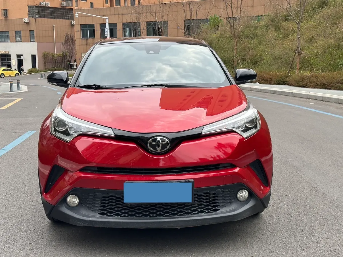 2018 Toyota C-HR 2.0L 171HP L4 CVT,autocango,china used car exporter,china ev exporter,chinese used car exporter,chinese used ev exporter