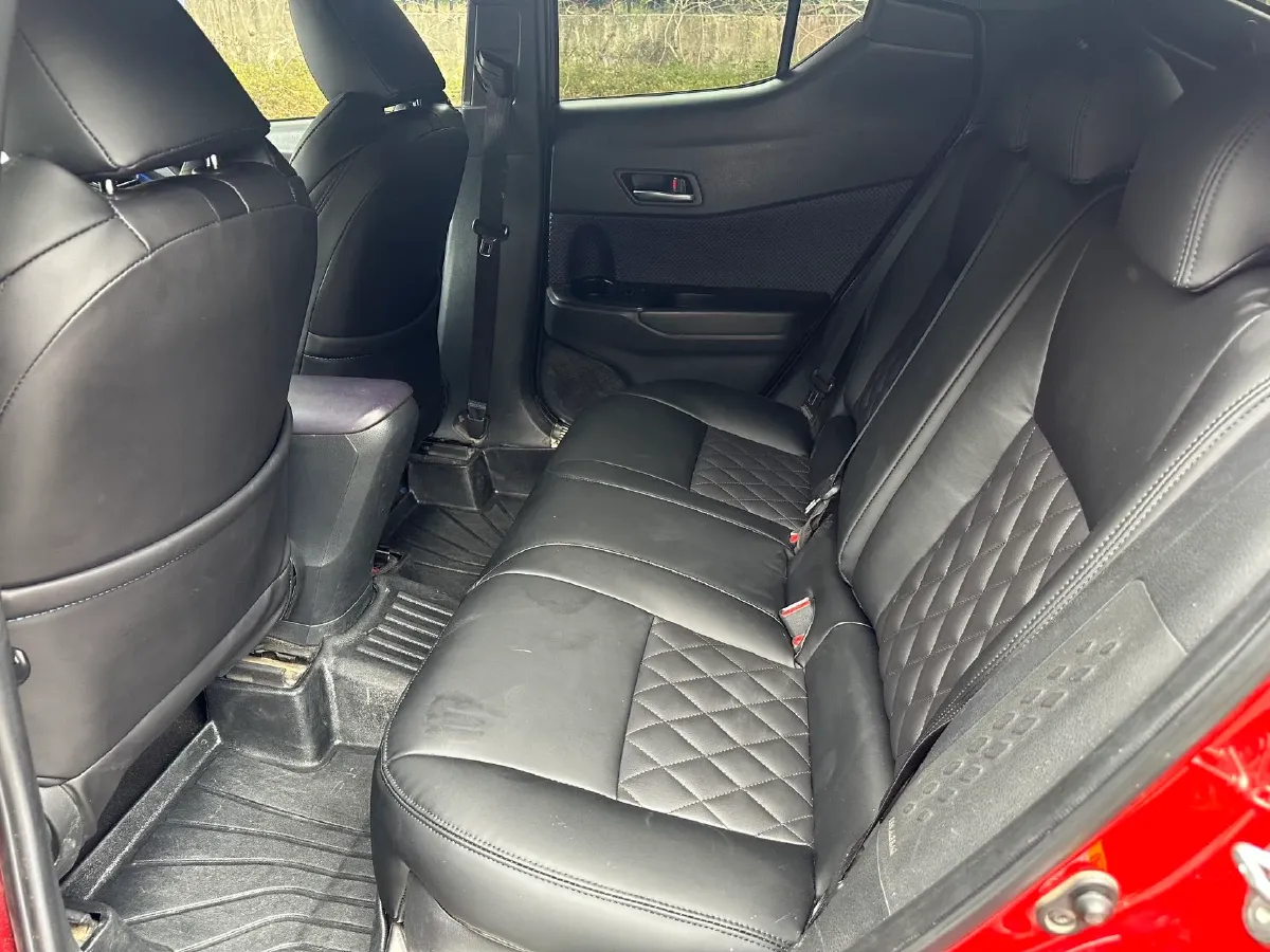 2018 Toyota C-HR 2.0L 171HP L4 CVT,autocango,china used car exporter,china ev exporter,chinese used car exporter,chinese used ev exporter