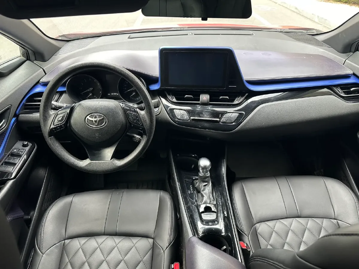 2018 Toyota C-HR 2.0L 171HP L4 CVT,autocango,china used car exporter,china ev exporter,chinese used car exporter,chinese used ev exporter