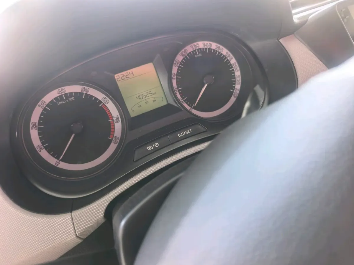 2017 Skoda Fabia 1.4L 90HP L4 6AT,autocango,china used car exporter,china ev exporter,chinese used car exporter,chinese used ev exporter