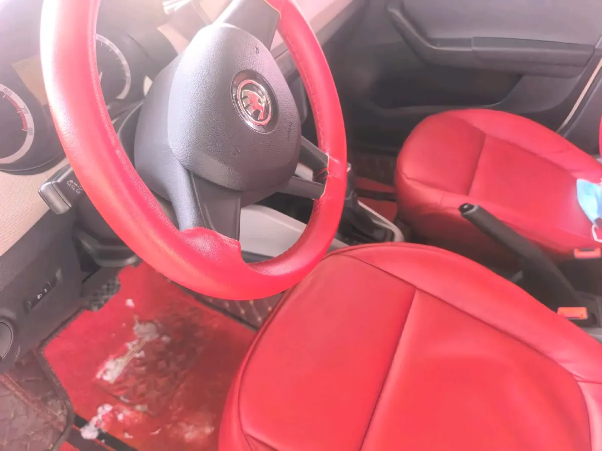 2017 Skoda Fabia 1.4L 90HP L4 6AT,autocango,china used car exporter,china ev exporter,chinese used car exporter,chinese used ev exporter