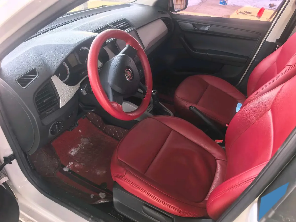 2017 Skoda Fabia 1.4L 90HP L4 6AT,autocango,china used car exporter,china ev exporter,chinese used car exporter,chinese used ev exporter