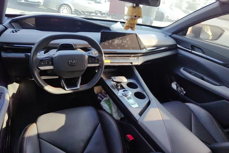 2023 ChangAn UNI-V 1.5T 188HP L4 7DCT,autocango,china used car exporter,china ev exporter,chinese used car exporter,chinese used ev exporter