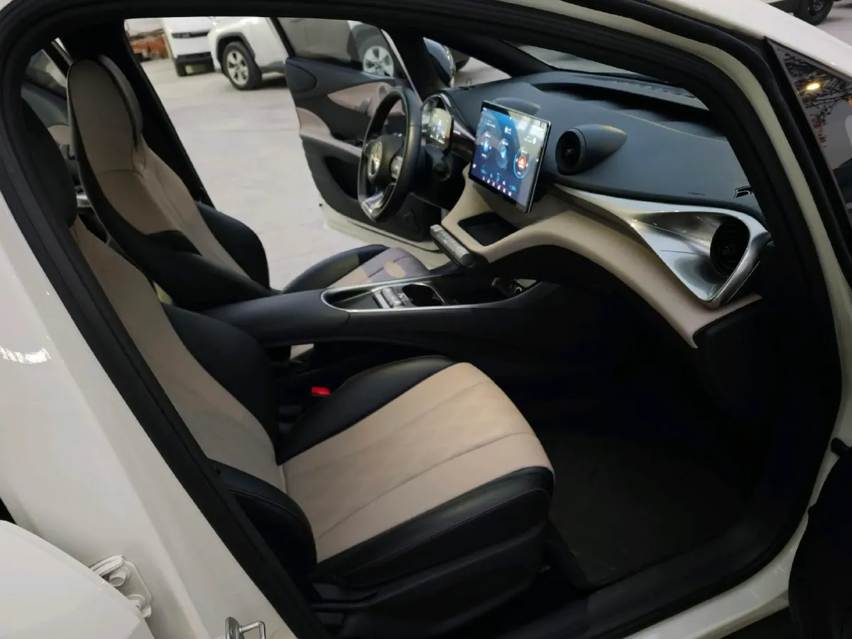 2024 BYD Dolphin BEV 44.928KWH,autocango,china used car exporter,china ev exporter,chinese used car exporter,chinese used ev exporter