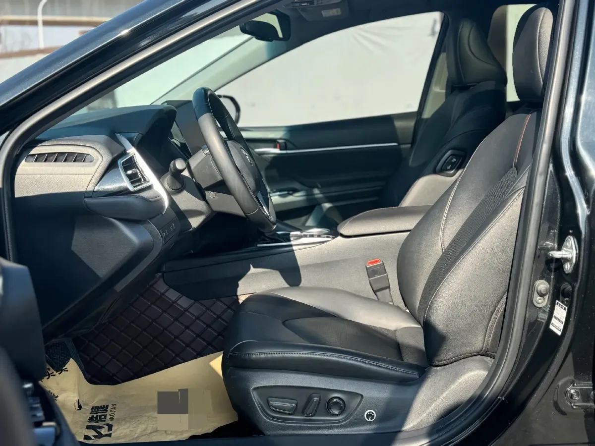 2023 Toyota Camry 2.5L 178HP L4 E-CVT Hybrid,autocango,china used car exporter,china ev exporter,chinese used car exporter,chinese used ev exporter