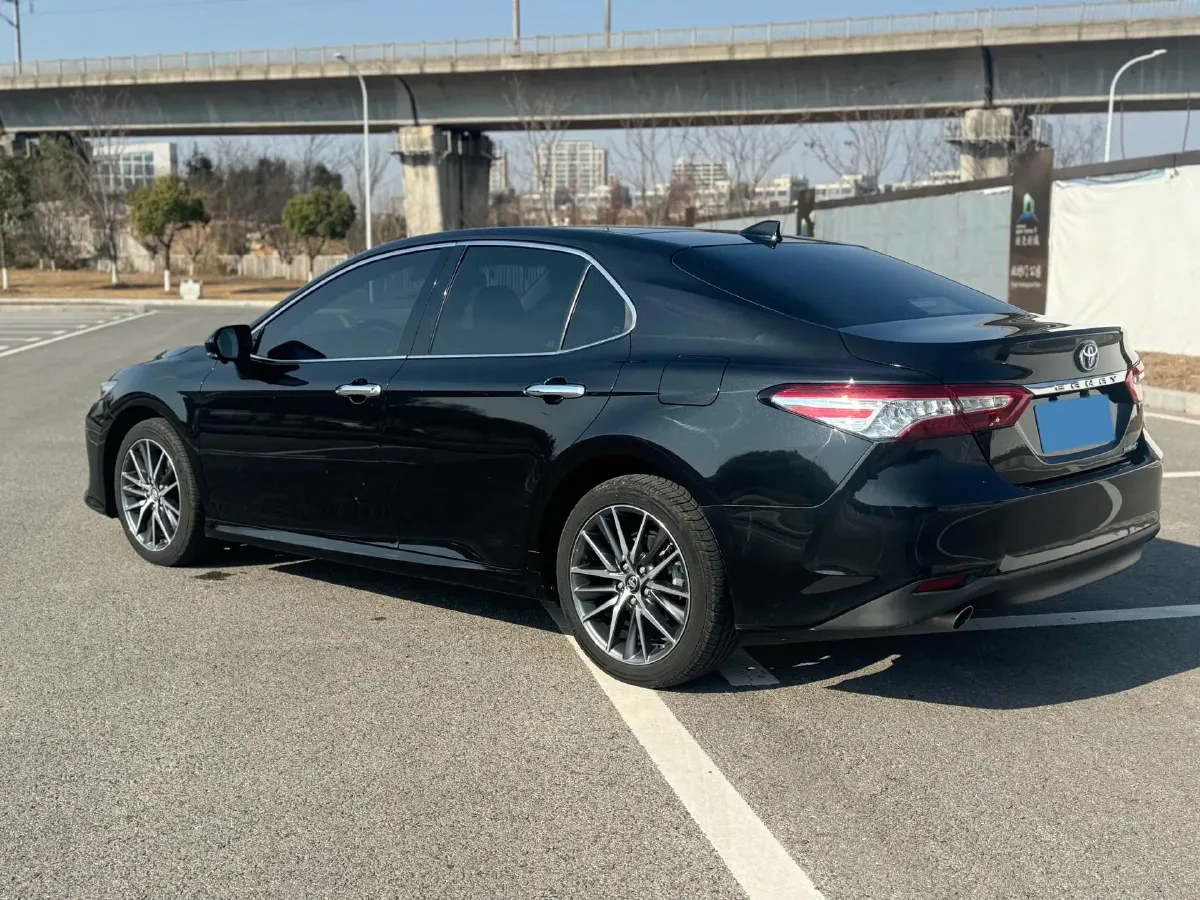 2023 Toyota Camry 2.5L 178HP L4 E-CVT Hybrid,autocango,china used car exporter,china ev exporter,chinese used car exporter,chinese used ev exporter