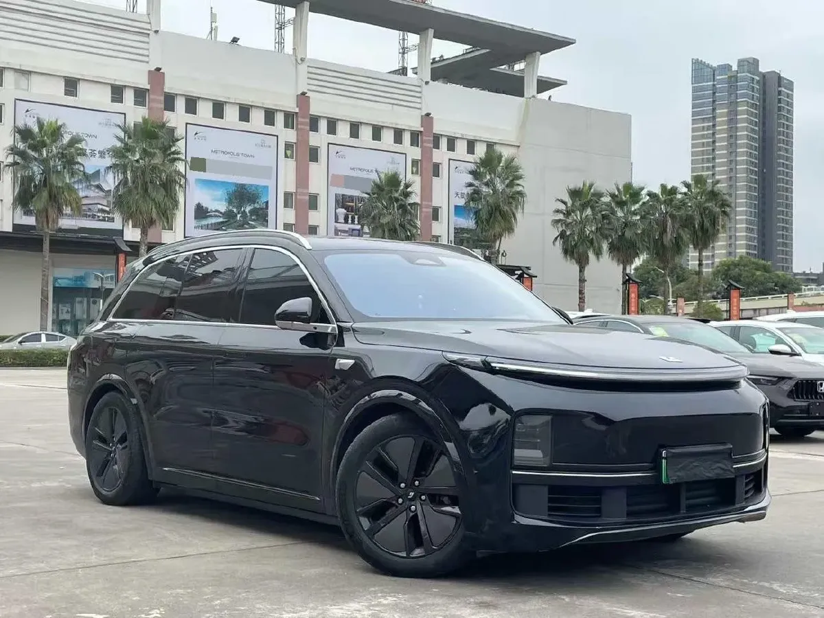 2024 Volvo S60 2.0T 197HP L4 7DCT,autocango,china used car exporter,china ev exporter,chinese used car exporter,chinese used ev exporter