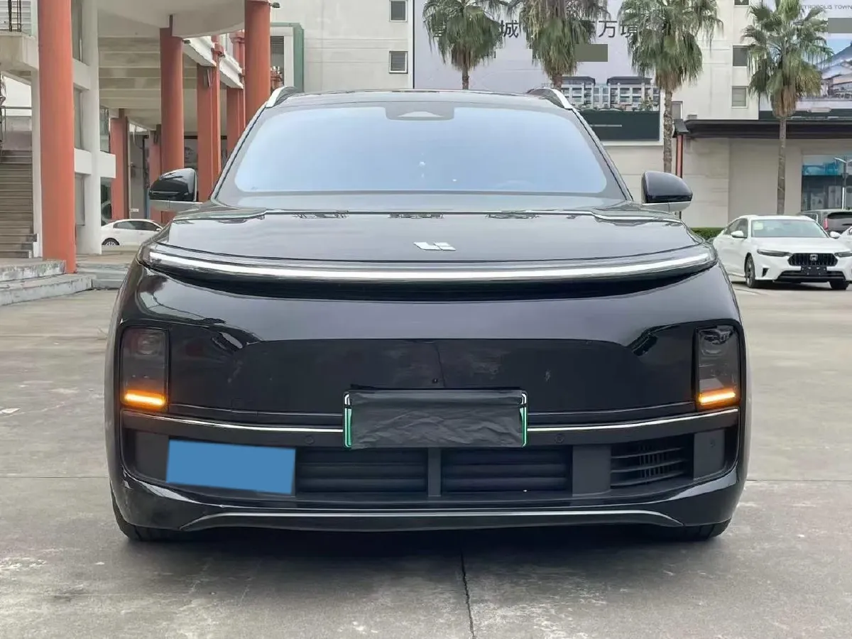 2024 Volvo S60 2.0T 197HP L4 7DCT,autocango,china used car exporter,china ev exporter,chinese used car exporter,chinese used ev exporter