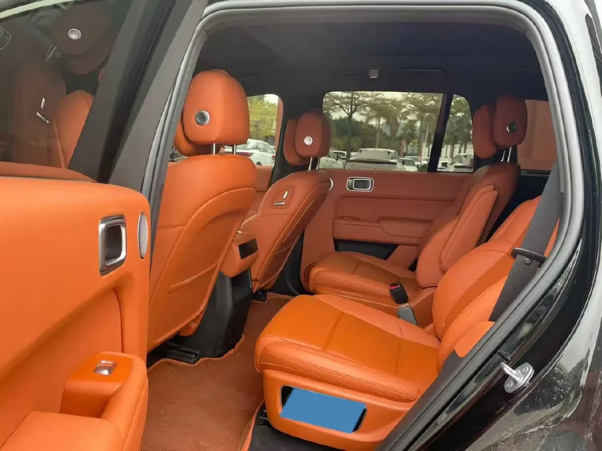 2024 Volvo S60 2.0T 197HP L4 7DCT,autocango,china used car exporter,china ev exporter,chinese used car exporter,chinese used ev exporter