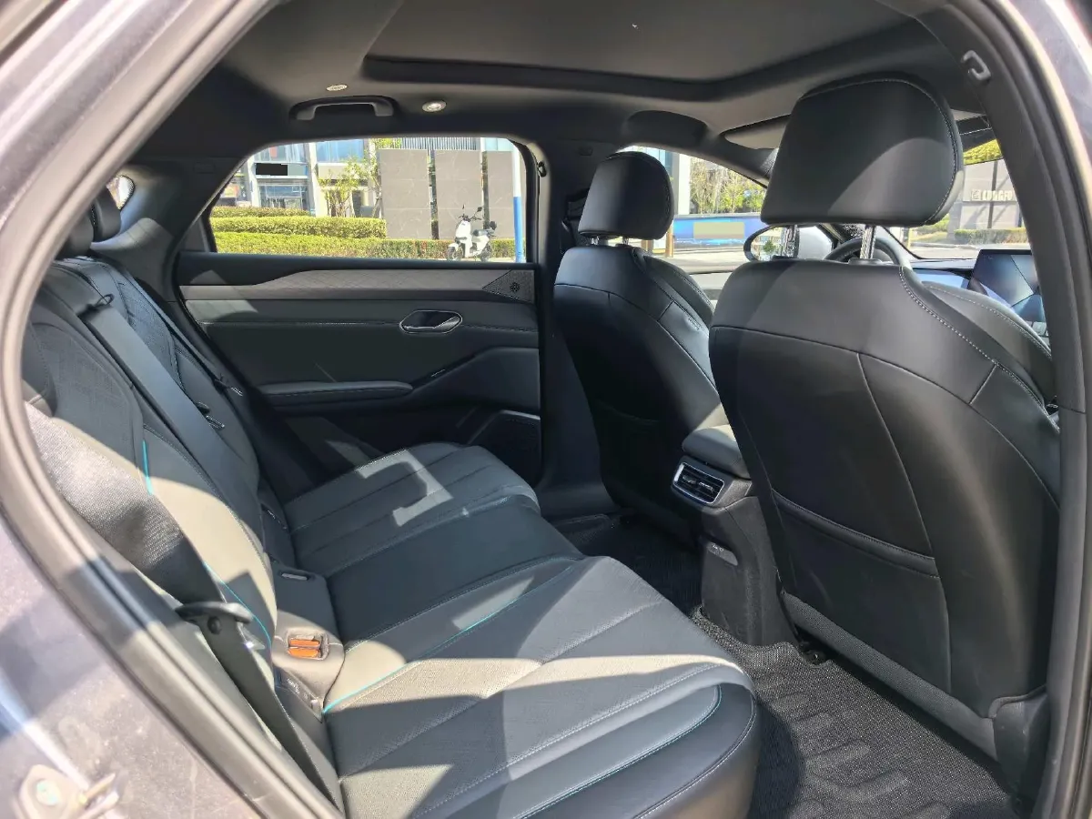 2025 BYD QinL BEV,autocango,china used car exporter,china ev exporter,chinese used car exporter,chinese used ev exporter