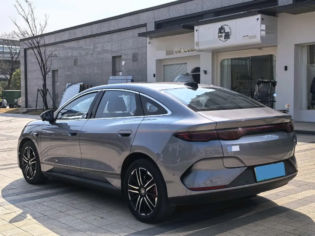2025 BYD QinL BEV,autocango,china used car exporter,china ev exporter,chinese used car exporter,chinese used ev exporter