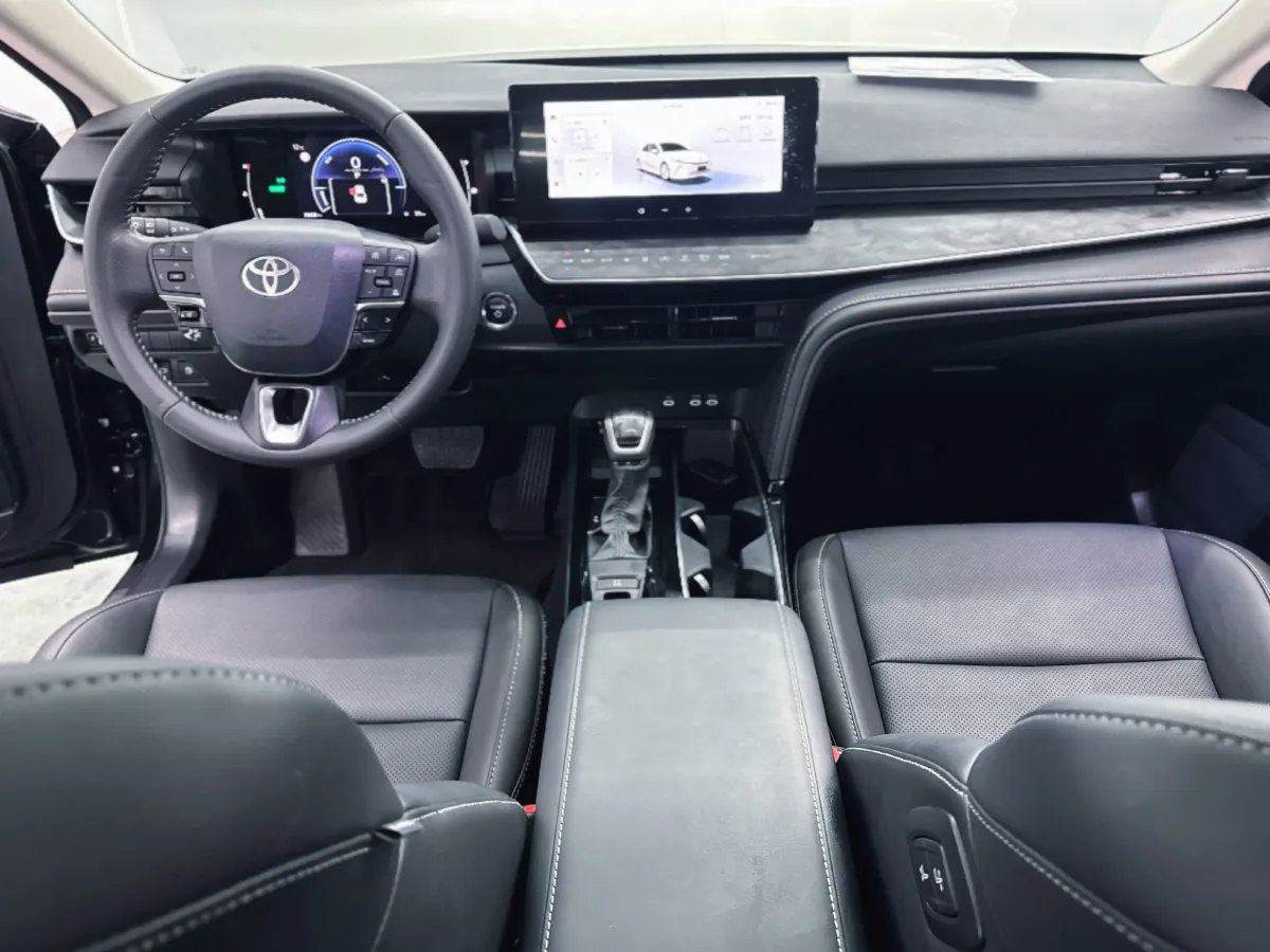 2024 Toyota Camry 2.0L 152HP L4 E-CVT Hybrid,autocango,china used car exporter,china ev exporter,chinese used car exporter,chinese used ev exporter