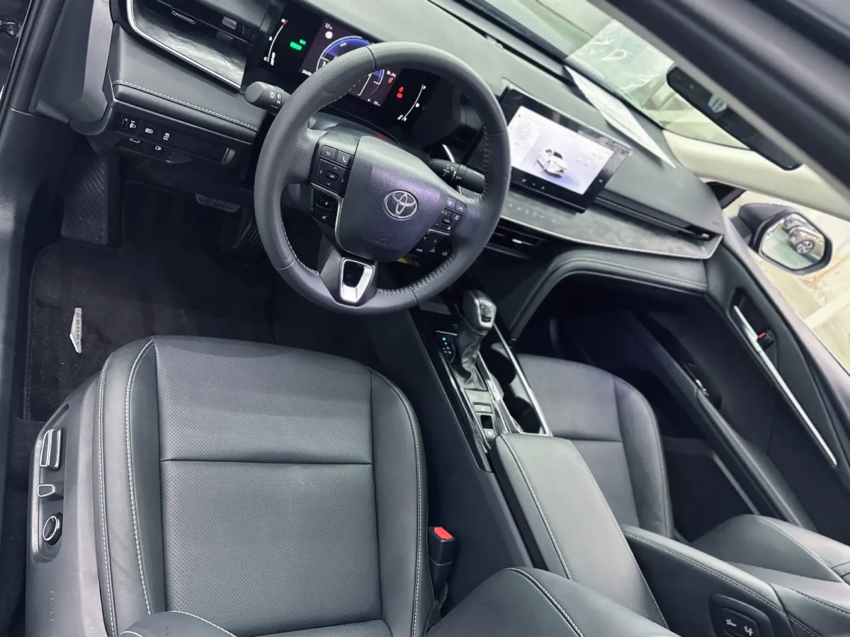 2024 Toyota Camry 2.0L 152HP L4 E-CVT Hybrid,autocango,china used car exporter,china ev exporter,chinese used car exporter,chinese used ev exporter