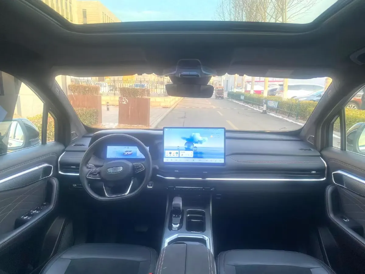 2025 Geely Okavango L 2.0T 218HP L4 7DCT,autocango,china used car exporter,china ev exporter,chinese used car exporter,chinese used ev exporter