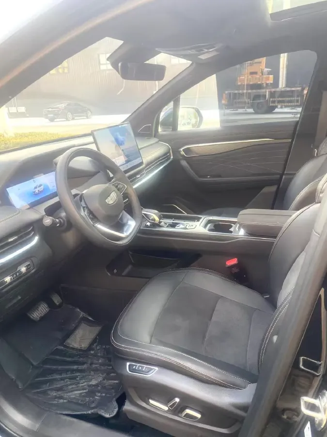 2025 Geely Okavango L 2.0T 218HP L4 7DCT,autocango,china used car exporter,china ev exporter,chinese used car exporter,chinese used ev exporter