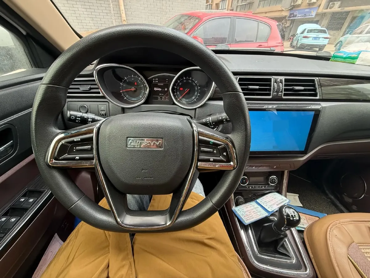 2016 LiFan MaiWei 1.5L 109HP L4 5MT,autocango,china used car exporter,china ev exporter,chinese used car exporter,chinese used ev exporter