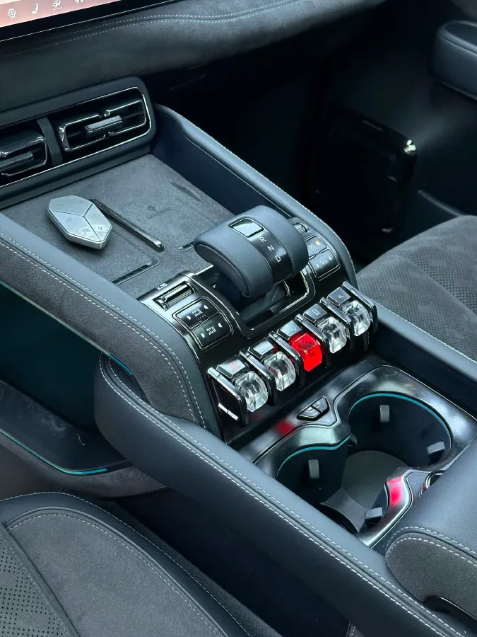 2023 Toyota Crown Kluger 2.5L 189HP L4 E-CVT Hybrid,autocango,china used car exporter,china ev exporter,chinese used car exporter,chinese used ev exporter