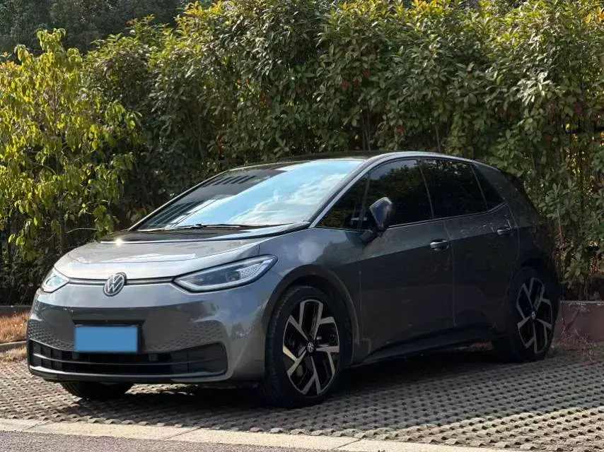 2025 Volkswagen ID.3 BEV 52.8KWH
