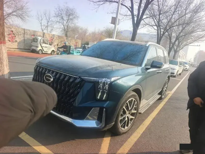 2022 GAC Trumpchi GS8 2.0T 190HP L4 E-CVT Hybrid