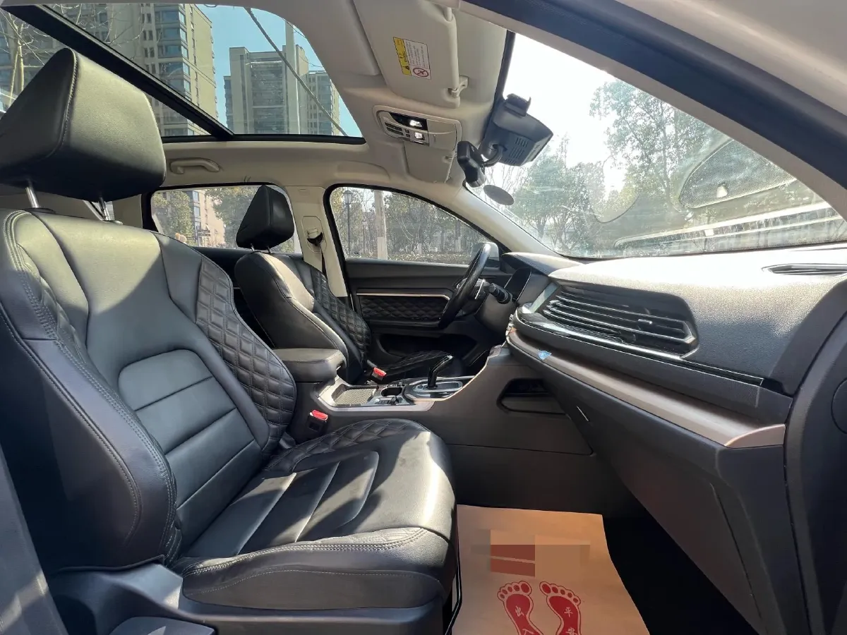 2021 Haval H6 1.5T 169HP L4 7DCT,autocango,china used car exporter,china ev exporter,chinese used car exporter,chinese used ev exporter