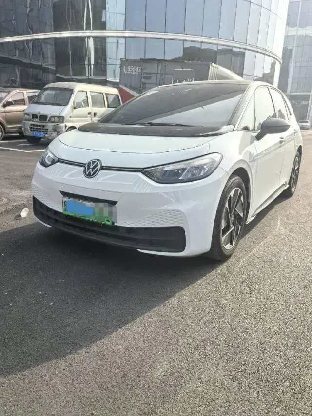 2025 Volkswagen ID.3 BEV 52.8KWH