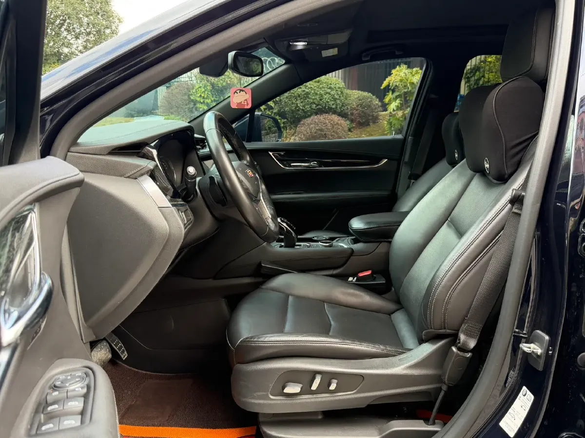 2020 Cadillac XT5 2.0T 237HP L4 9AT,autocango,china used car exporter,china ev exporter,chinese used car exporter,chinese used ev exporter