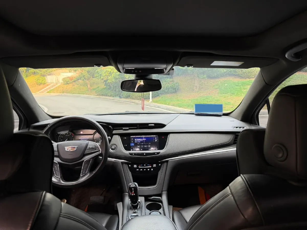 2020 Cadillac XT5 2.0T 237HP L4 9AT,autocango,china used car exporter,china ev exporter,chinese used car exporter,chinese used ev exporter