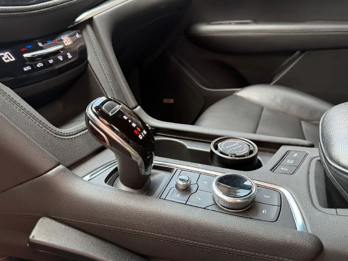 2020 Cadillac XT5 2.0T 237HP L4 9AT,autocango,china used car exporter,china ev exporter,chinese used car exporter,chinese used ev exporter