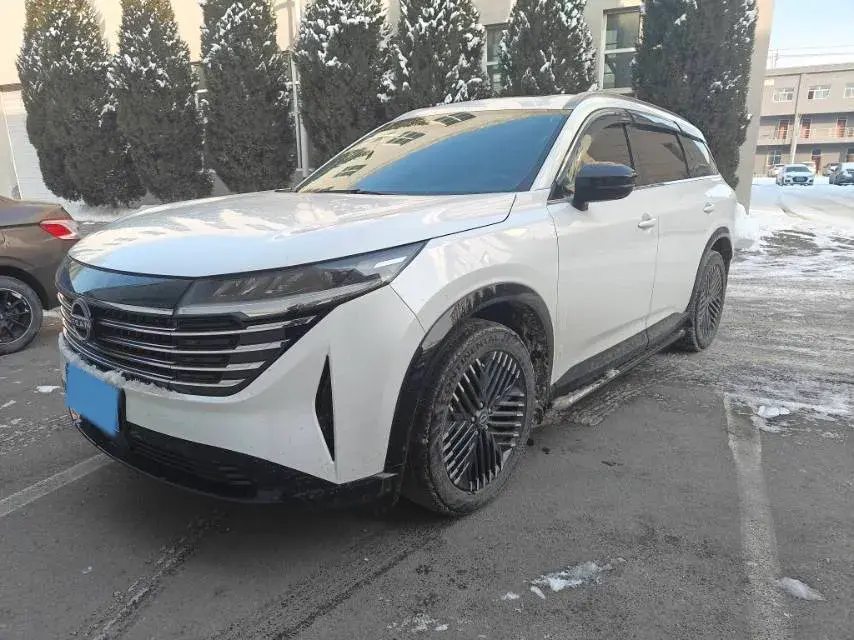 2024 Nissan Pathfinder 2.0T 252HP L4 9AT